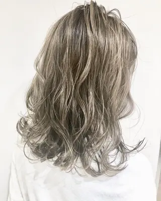 カラー Ash 店長　山下達也のヘアスタイル
