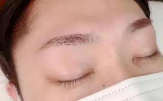メンズ アイブロウ NAZ eyelash&eyebrow by medical salon所属・NAZ 表参道 Tomokoのマツエク・マツパデザイン