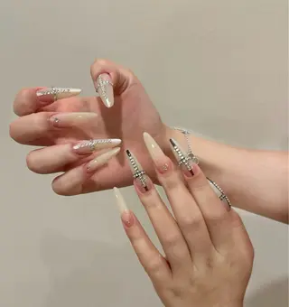 ネイル 清水 吹雪のネイルデザイン