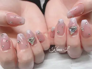 ネイル 芦辺 香奈のネイルデザイン