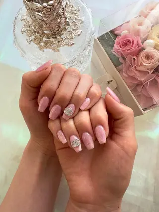 ネイル CREVIO 小美玉店所属・CREVIO小美玉店 店長RIRIのネイルデザイン