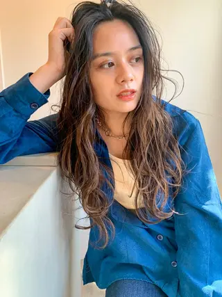 ミディアム カラー パーマ CEINE+ officialのヘアスタイル