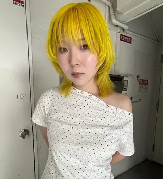 カラー sliver ・siki /YUIのヘアスタイル