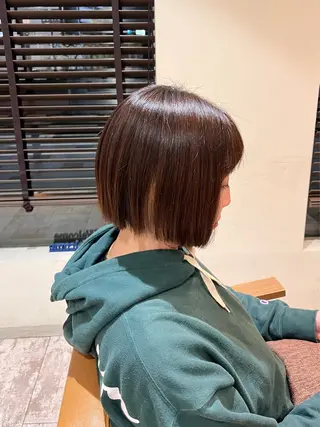 ミディアム ulQua 戸田のヘアスタイル