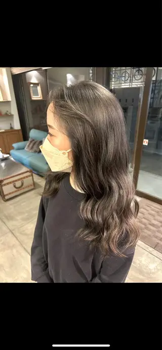 カラー AGREE Momokaのヘアスタイル