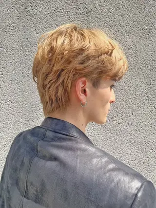 メンズ ハイトーン/透明感 艶カラー/SAKI‎のヘアスタイル