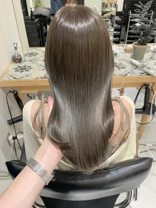 セミロング ミオ💎透ける暗髪／ ブリーチなしWカラーのヘアスタイル