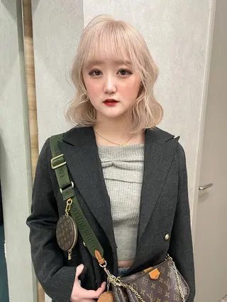 ミディアム カラー ブリーチ/ベージュ 💕/momoaのヘアスタイル