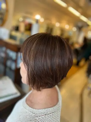 カラー 矢崎 身江子のヘアスタイル