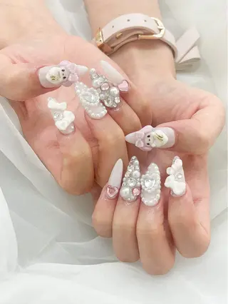 ネイル 五十嵐 美智のネイルデザイン