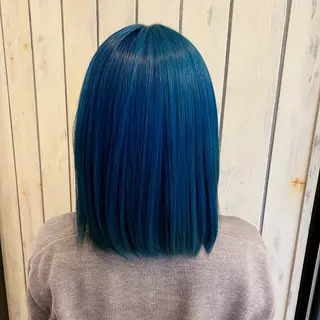 ミディアム 高津 千慧のヘアスタイル