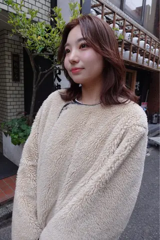 ミディアム カラー 顔周りレイヤー/韓国 ブリーチminamiのヘアスタイル