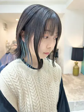 ミディアム カラー kai .のヘアスタイル