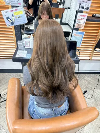 ロング カラー 浦﨑 笑美里のヘアスタイル