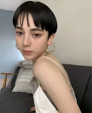 ショート 加藤木麻彩 NEROのヘアスタイル