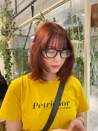 ミディアム カラー ミルクティー× グレージュMOMOのヘアスタイル