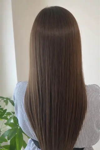 ロング Tinté所属・Tinté ティンテのヘアスタイル