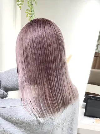 セミロング カラー 渡邊楓果／髪質改善 ブリーチ/カラーのヘアスタイル