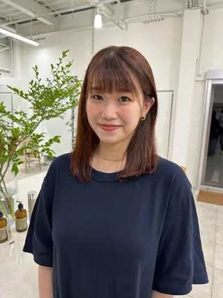 セミロング カラー 林 莉央のヘアスタイル