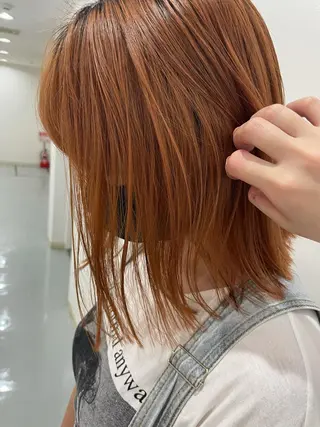 ミディアム カラー akane .のヘアスタイル