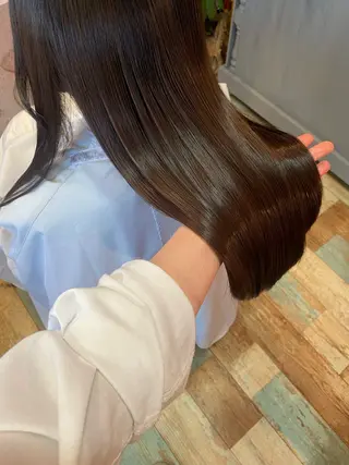 セミロング 𝙼𝚒𝚎𝚗𝚎 𝚙𝚒𝚗𝚔所属・山本 葵のヘアスタイル