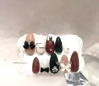 private salon le'a所属・le'a スタッフのネイルデザイン