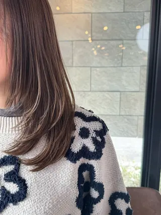 ミディアム カラー 山本 望華のヘアスタイル