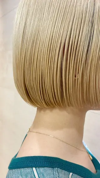 ショート ブリーチカラー/ベー ジュ/Hono🦖のヘアスタイル