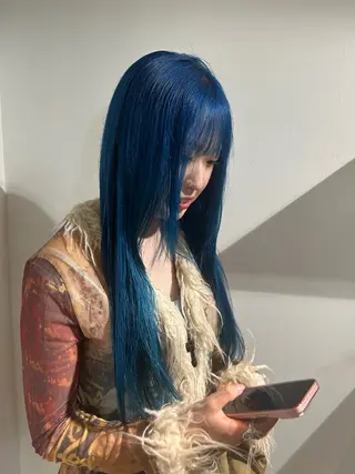 カラー スギヤマ シユのヘアスタイル