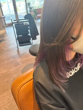 ミディアム 西田 朋華のヘアスタイル