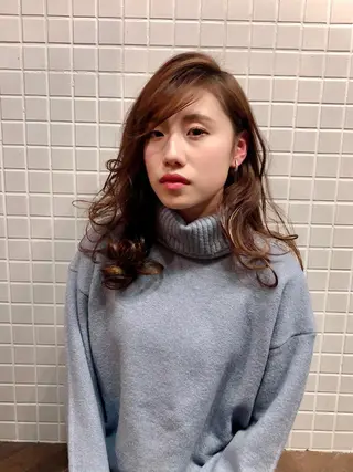 セミロング H by Real meのヘアスタイル