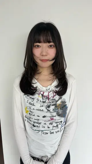 セミロング 🪻韓国カット 🤍yuanのヘアスタイル