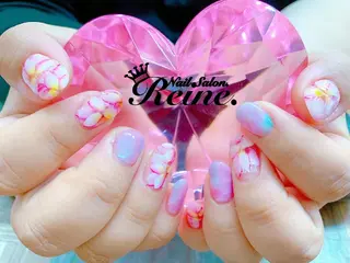 ネイル Nailsalon Reine所属・玉栄 伶奈のネイルデザイン