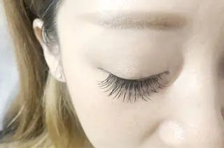 マツエク・マツパ Neoest Log ＋ bell所属・荒川 鈴菜のヘアスタイル