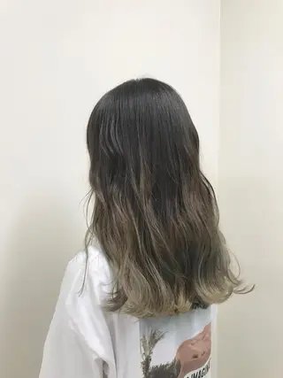 セミロング カラー エリアNo.1カラー ⭐️hikaru⭐️のヘアスタイル