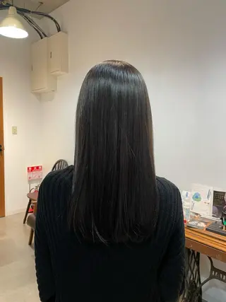 セミロング カラー R i k o🫧 艶髪のヘアスタイル