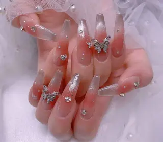 ネイル UMI ネイルサロン新宿🎀のネイルデザイン