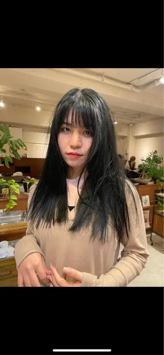 ロング カラー ファッションに 溶け込むstyleのヘアスタイル