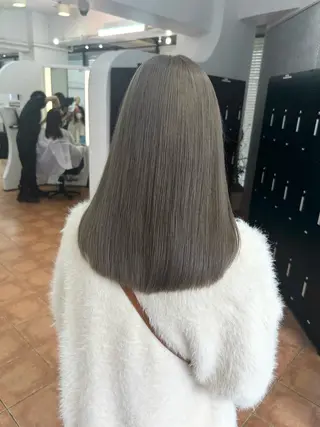 ロング カラー JEWIL SHIBUYAのヘアスタイル