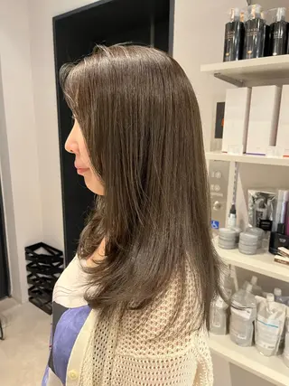 ロング カラー ベージュ/グレージュ 恵比寿/丸山陽平のヘアスタイル