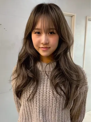 セミロング レイヤーカット\ウル フ　chinatsuのヘアスタイル