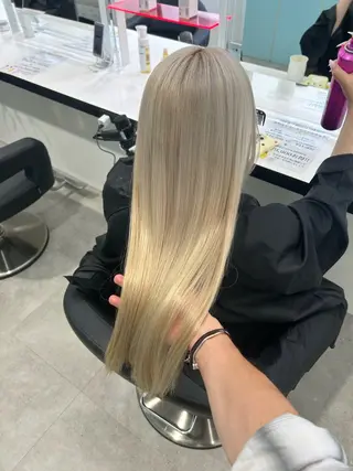 ロング カラー エフェクトブリーチ／ レイヤーカット／翔のヘアスタイル