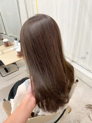 カラー 辺見 葵のヘアスタイル