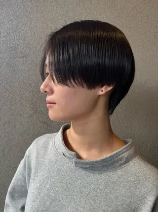 ショート HEDI所属・茨木 まひろのヘアスタイル