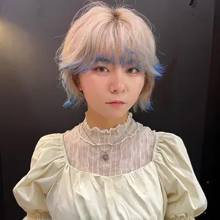 ショート カラー ブロンド／ブリーチ 【SITY.】のヘアスタイル