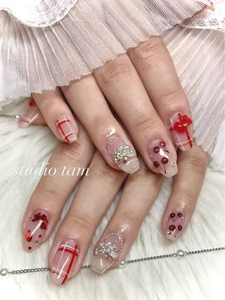 ネイル studio tam 髙橋彩夏のネイルデザイン