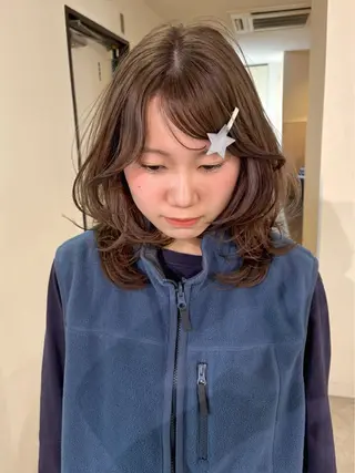 ミディアム カラー mizuki/ピンク ベージュ.レイヤーのヘアスタイル