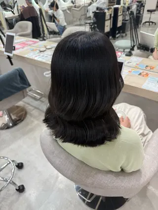 ミディアム 鈴村 桃花のヘアスタイル
