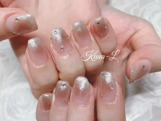 ネイル 芦辺 香奈のネイルデザイン
