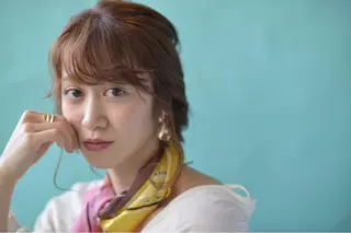 セミロング カラー ヘアアレンジ GLROW haruhiのヘアスタイル